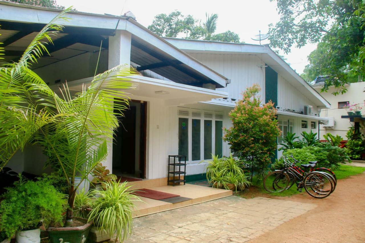 Molino Tourist Rest Anuradhapura Hotel Ngoại thất bức ảnh