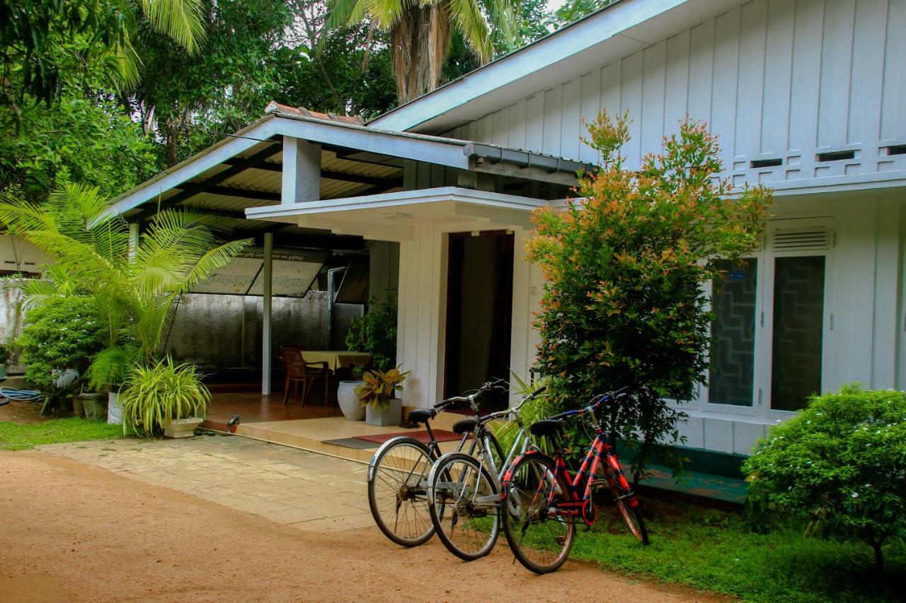 Molino Tourist Rest Anuradhapura Hotel Ngoại thất bức ảnh